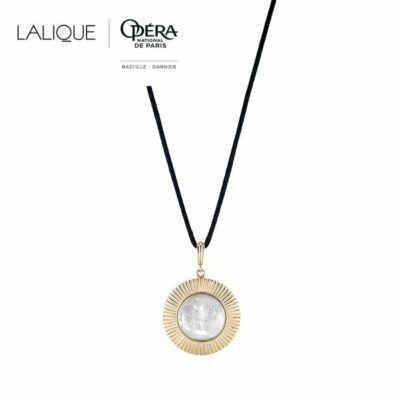 Le baiser pendant lalique