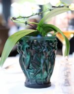 vase bacchantes en cristal vert signe Lalique France