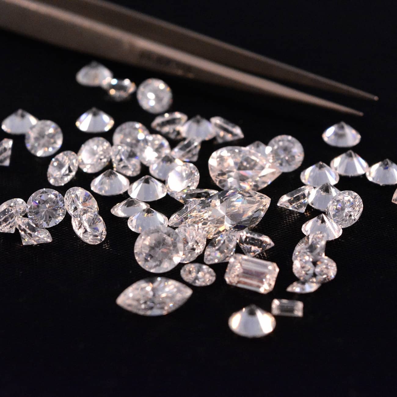Diamant noir, notre enquête sur cette pierre 22 diamant-noir