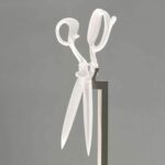 eternal-Cross-Damien-Hirst-Lalique-2017-incolore