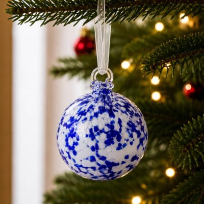 boule-de-noel-verre-bleu