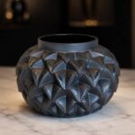 vase-languedoc-cristal-noir-lalique
