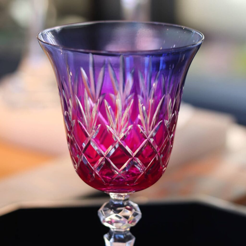 verre-vin-fuchsia-ananas